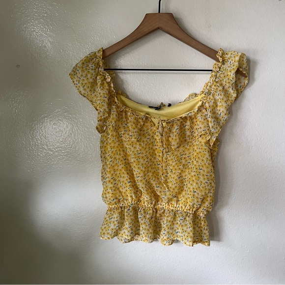 Lulus | Lawton Yellow Floral Print Off-the-Shoulder Top - Picture 2 of 7